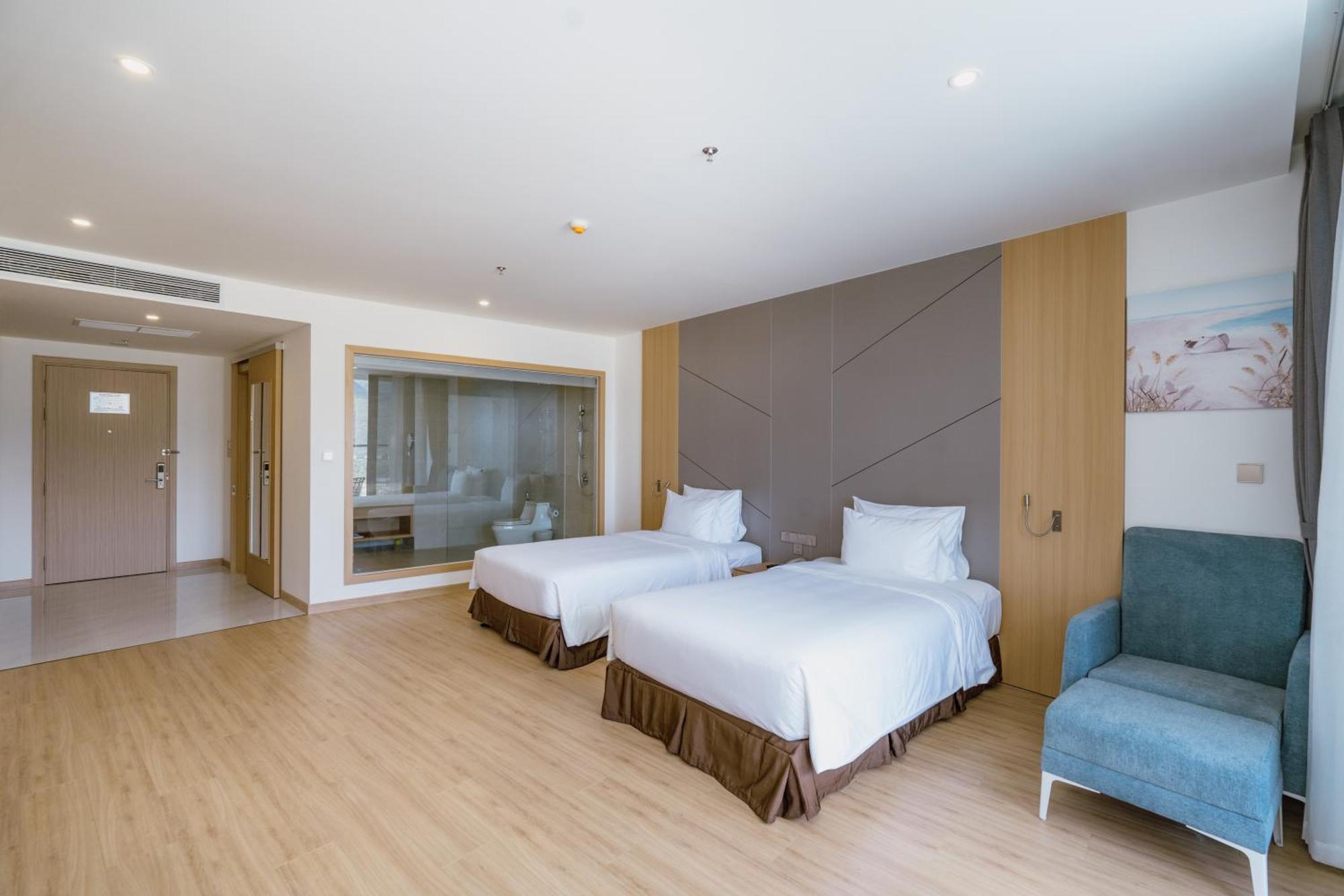 Aquamarine Beachfront Resort & Spa קאם ראן מראה חיצוני תמונה