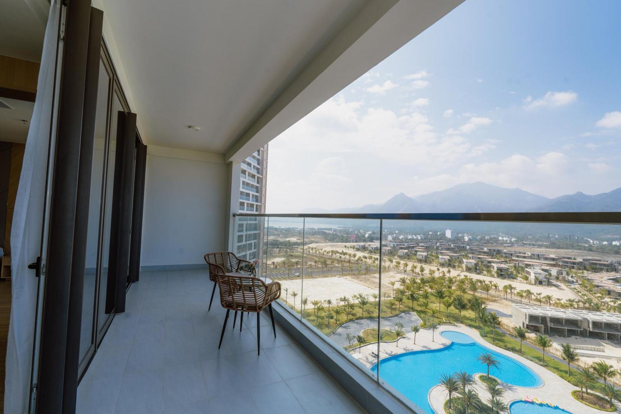 Aquamarine Beachfront Resort & Spa קאם ראן מראה חיצוני תמונה