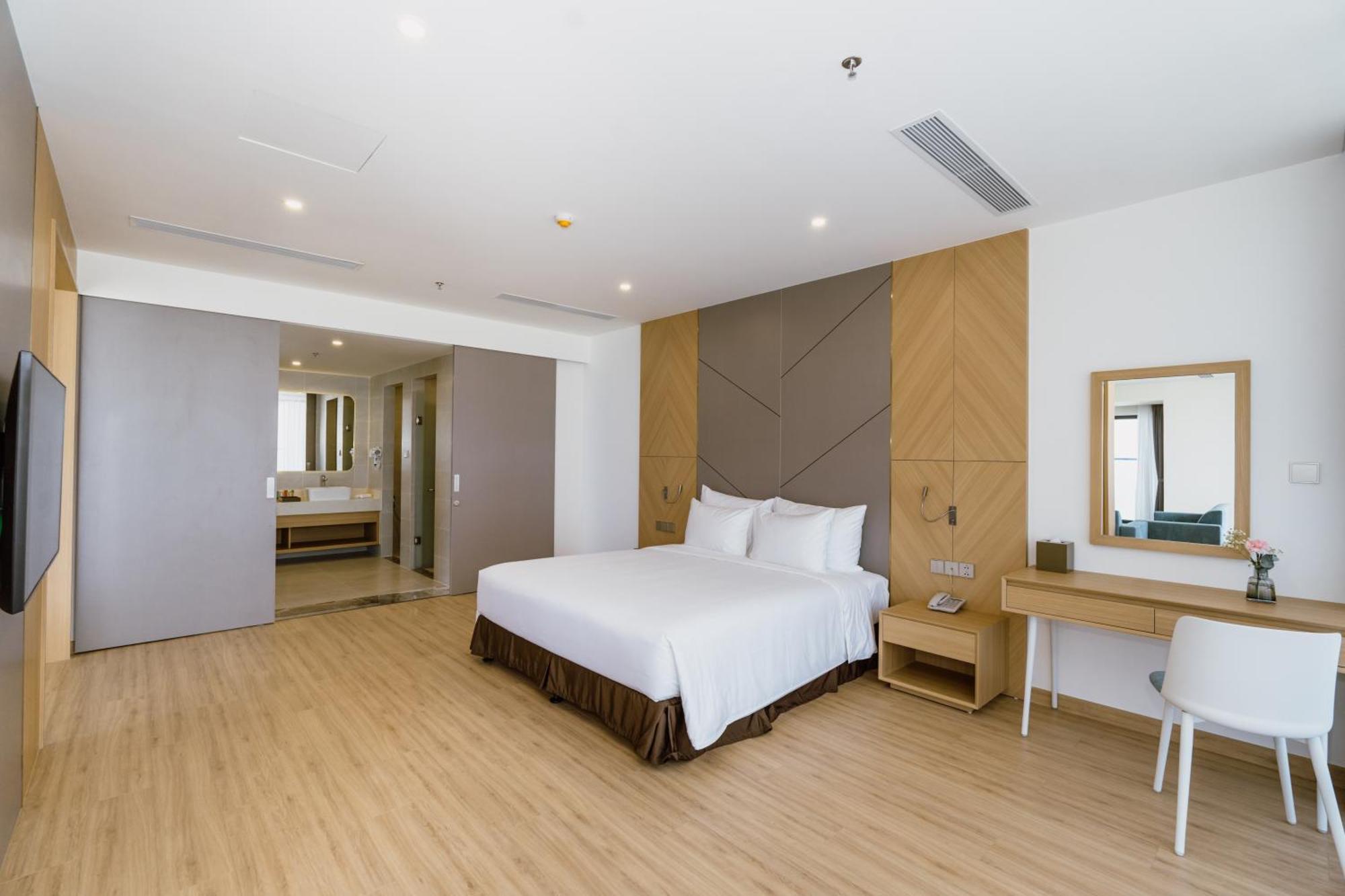 Aquamarine Beachfront Resort & Spa קאם ראן מראה חיצוני תמונה