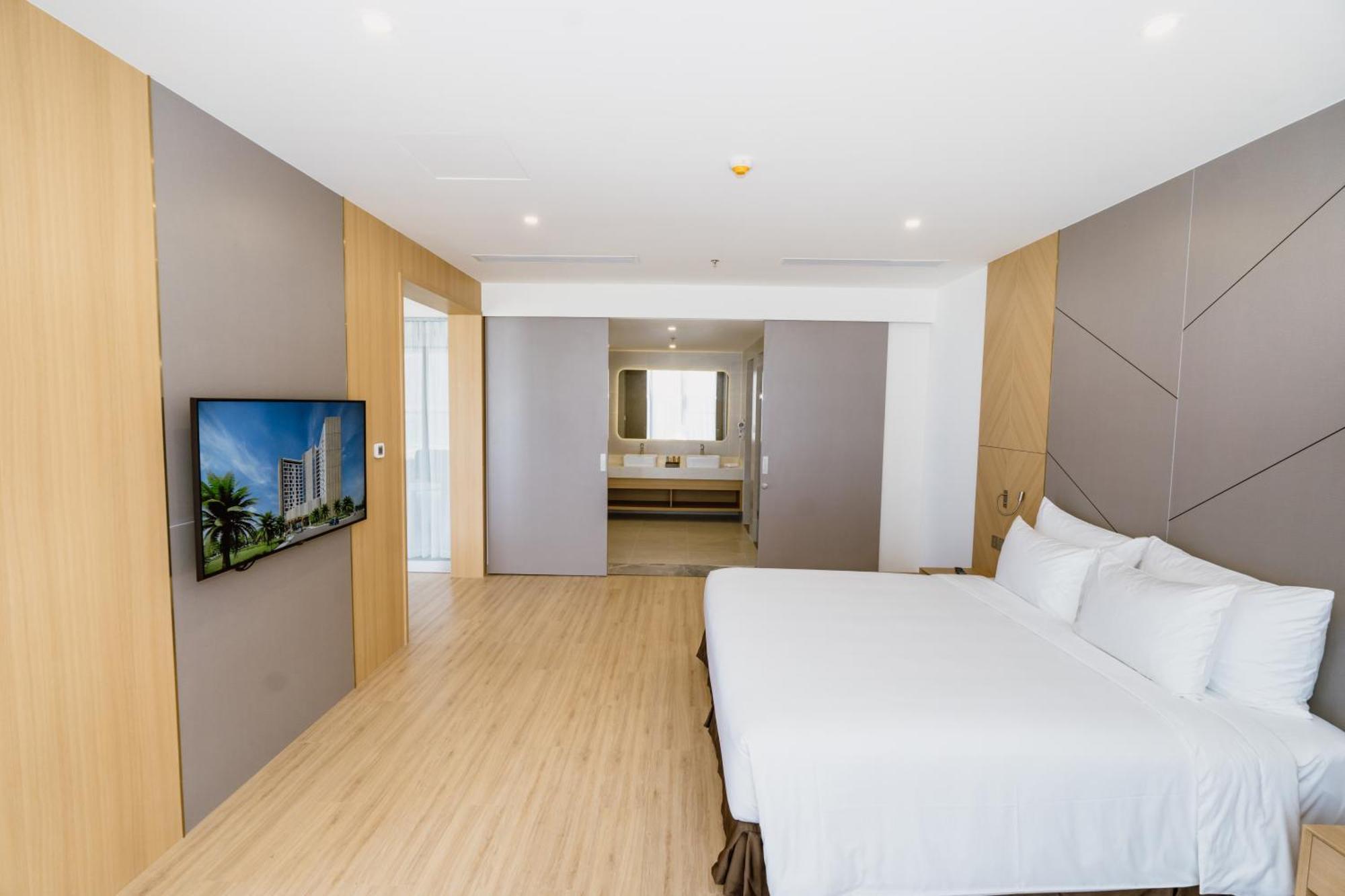 Aquamarine Beachfront Resort & Spa קאם ראן מראה חיצוני תמונה