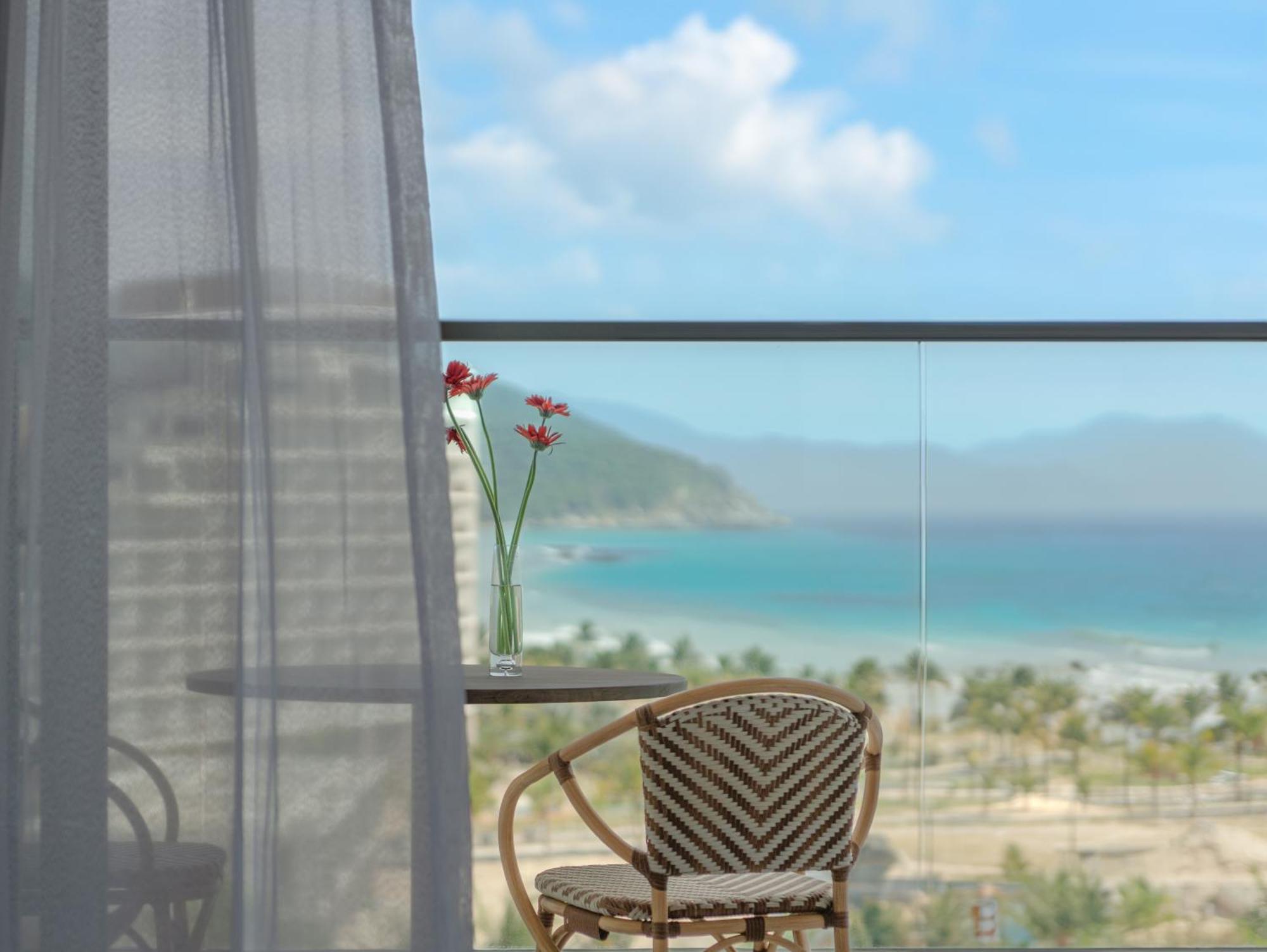 Aquamarine Beachfront Resort & Spa קאם ראן מראה חיצוני תמונה